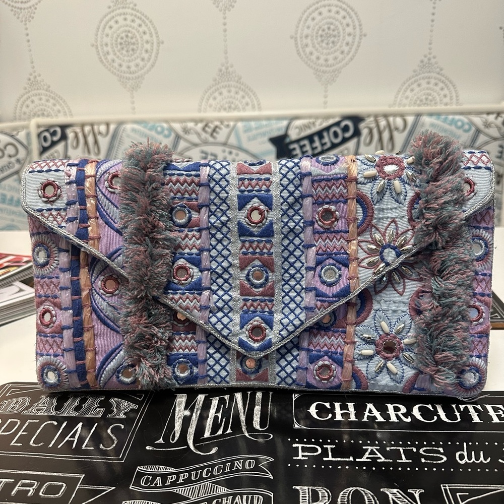 Chico’s Mosaic Clutch EUC